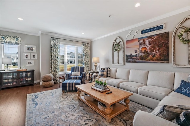 living area with recessed lighting, crown molding, baseboards, and hardwood / wood-style floors