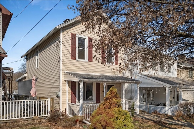 view of front of property with covered porch