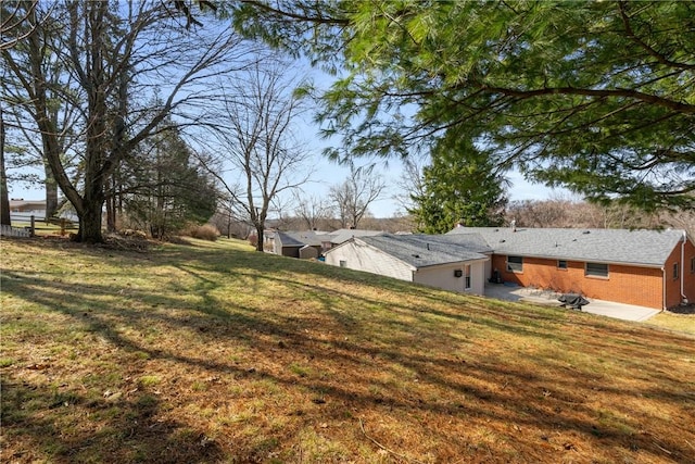 view of yard with a patio