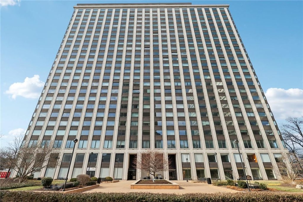 320 Fort Duquesne Blvd Unit 20N, Downtown Pgh, PA 15222 - view of building exterior