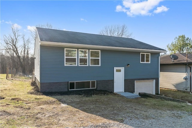 view of front of property with an attached garage and driveway