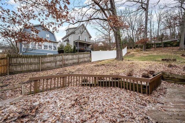 view of yard featuring fence