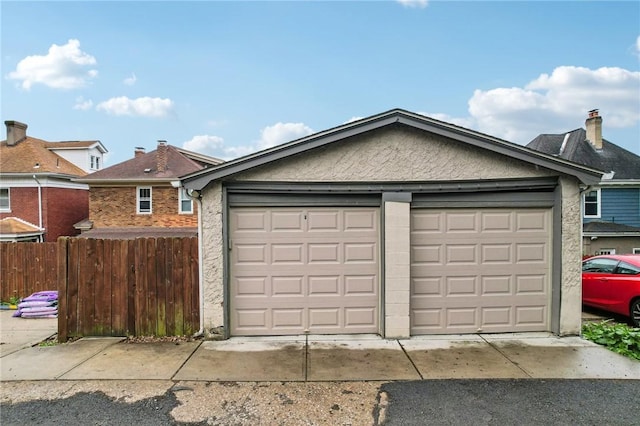 3234 Pinehurst Ave, Dormont, PA 15216 - garage featuring fence