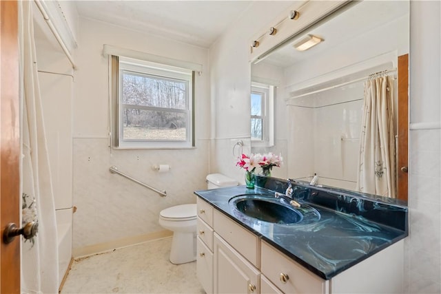 884 Linden Rd, North Strabane, PA 15330 - bathroom with vanity, toilet, and shower / bathtub combination with curtain