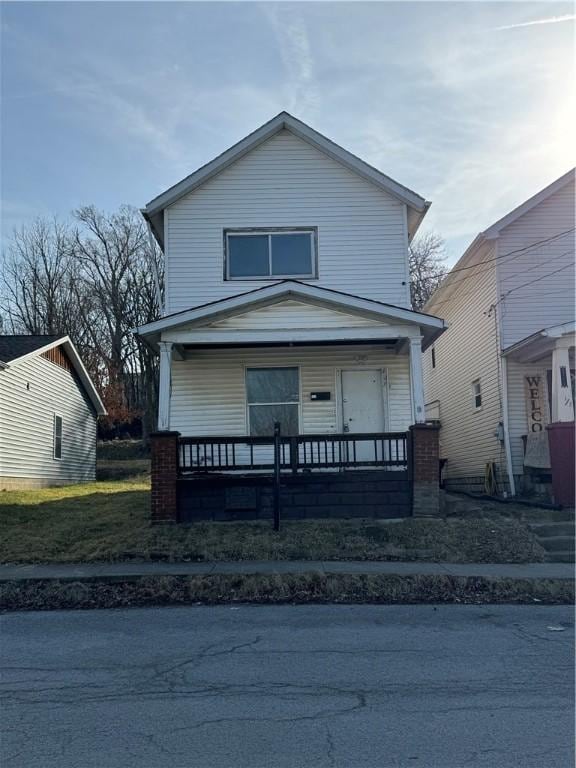 view of front facade with a porch