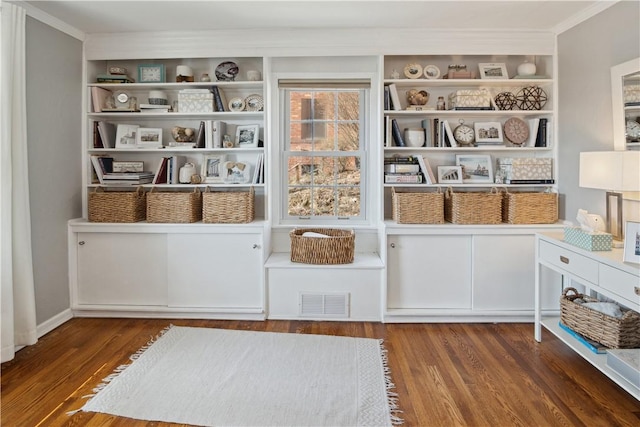 pantry featuring visible vents