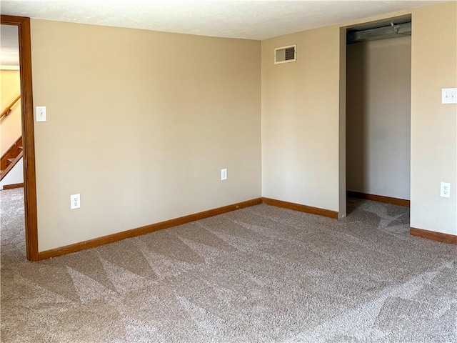 478 Spang Ave, Leechburg Boro, PA 15656 - unfurnished bedroom featuring a closet, visible vents, baseboards, and carpet