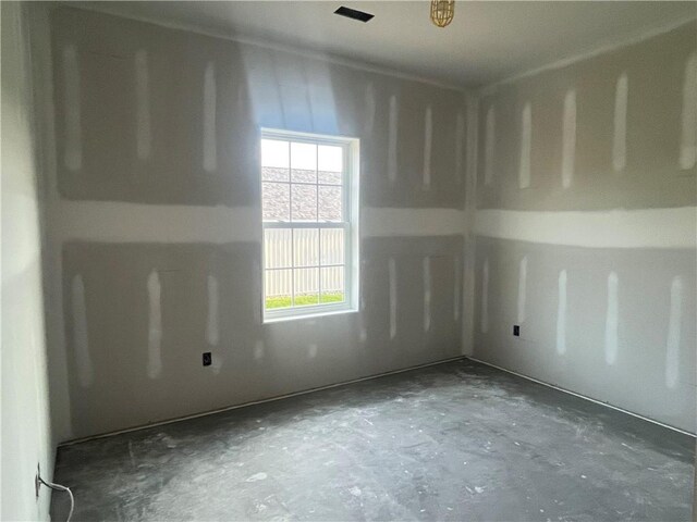 330 Cherokee Dr, Chippewa Twp, PA 15010 - view of spare room