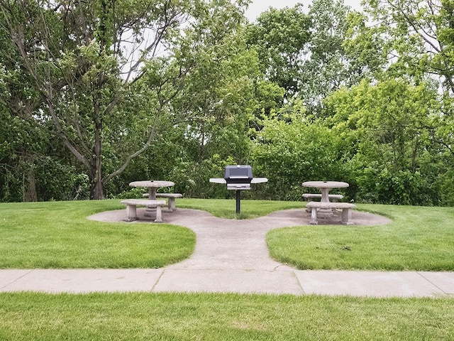 232 Adams Pointe Blvd Unit 6, Adams Twp, PA 16046 - view of home's community with a lawn