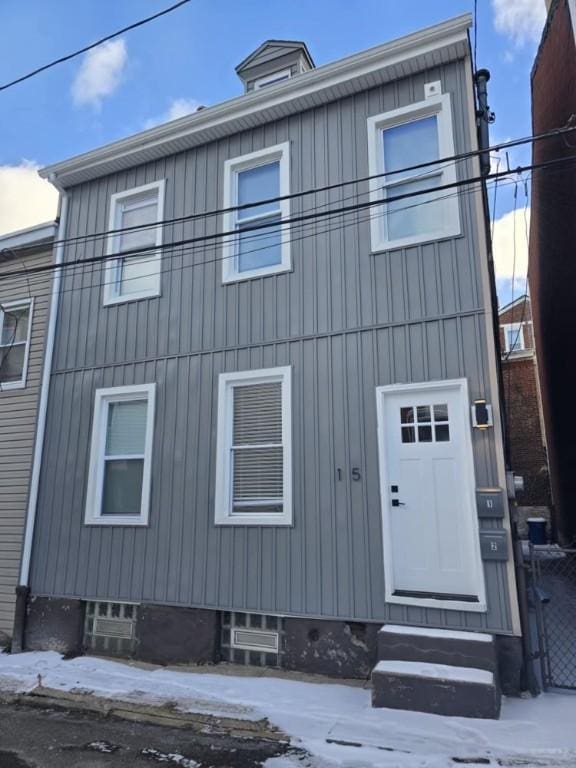 view of front of home with entry steps