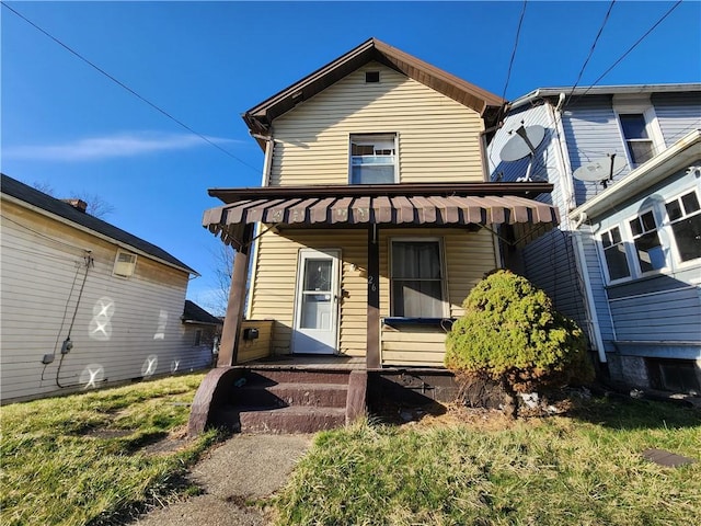 26 W Terrace Ave, New Castle/8Th, PA 16102 - view of front facade with a porch