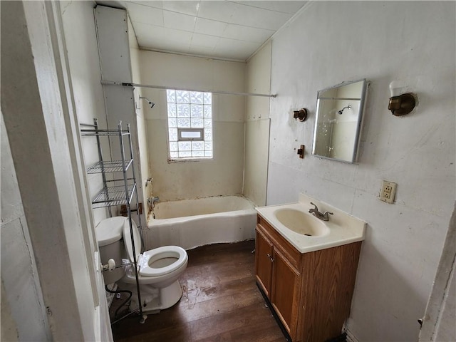 607 S Ray St, New Castle/4Th, PA 16101 - full bathroom with toilet, wood-type flooring, vanity, and shower / washtub combination