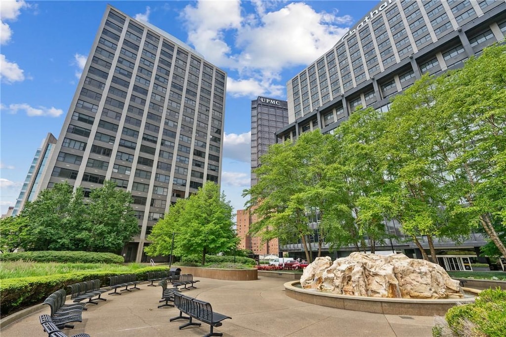 112 Washington Pl Unit 9E, Downtown Pgh, PA 15219 - photo 1