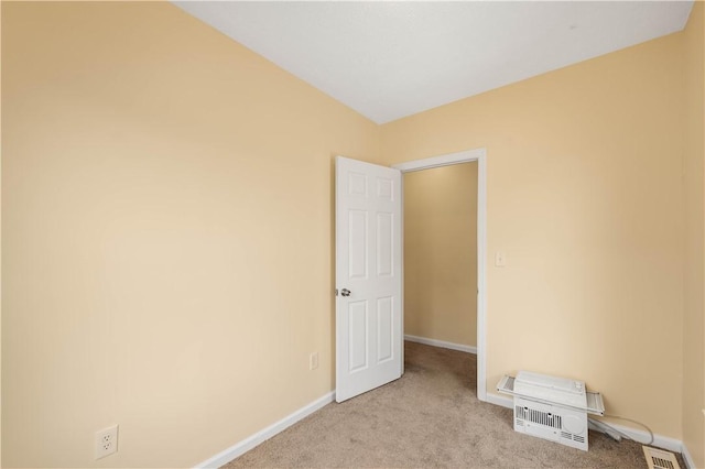 157-159 Grant Ave, Verona, PA 15147 - carpeted empty room featuring visible vents and baseboards