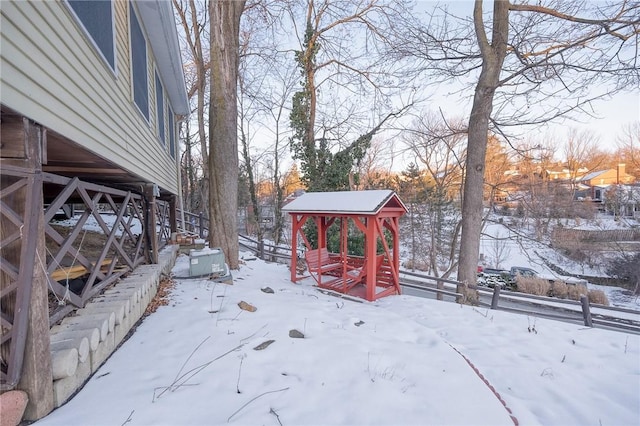 248 Spruceton Ave, Mt Lebanon, PA 15228 - view of snowy yard
