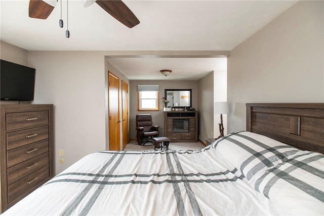 bedroom with a ceiling fan
