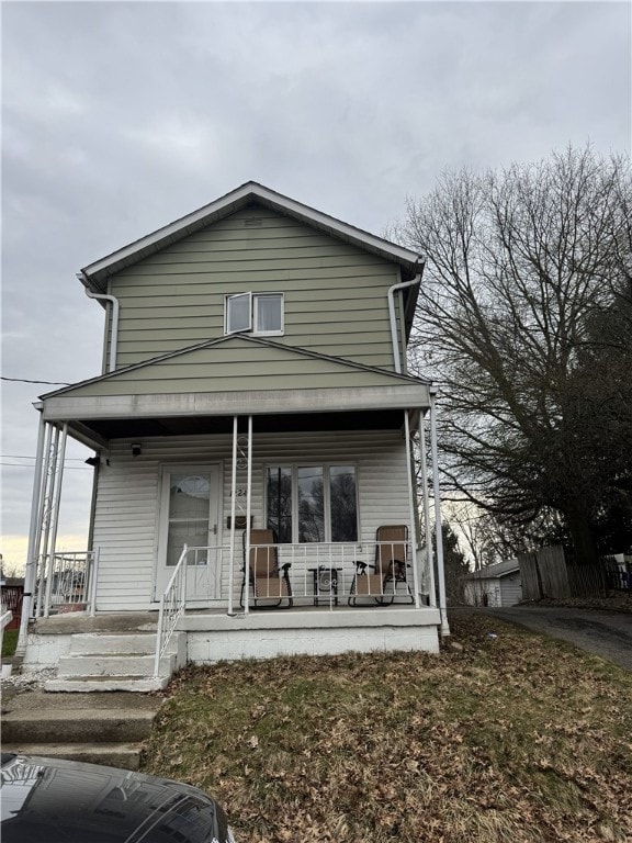 1224 Finch St, New Castle/4Th, PA 16101 - view of front facade featuring a porch