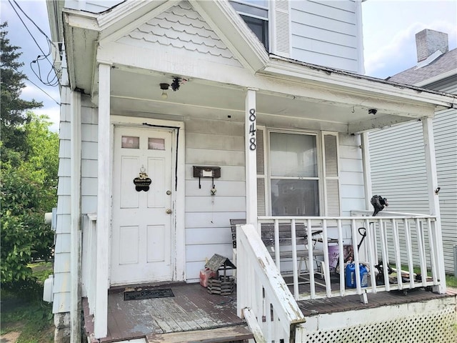 848 Arlington Ave, New Castle/5Th, PA 16101 - property entrance featuring covered porch