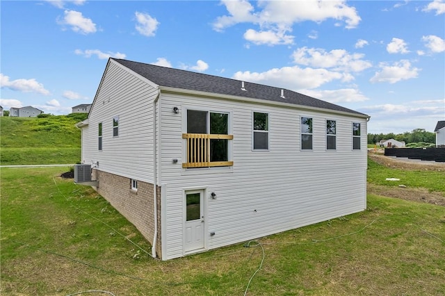 121 Samantha Dr, Center Twp, PA 15061 - view of side of home featuring a lawn and a central AC unit