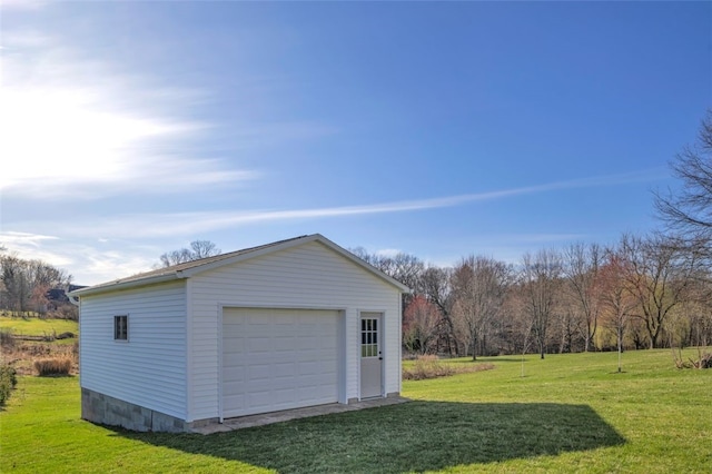 view of detached garage
