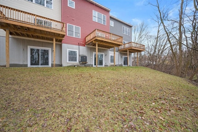1223 Center Ave, West View, PA 15229 - rear view of house featuring a lawn