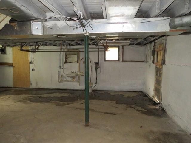 501 Adams St, West Newton, PA 15089 - view of below grade area