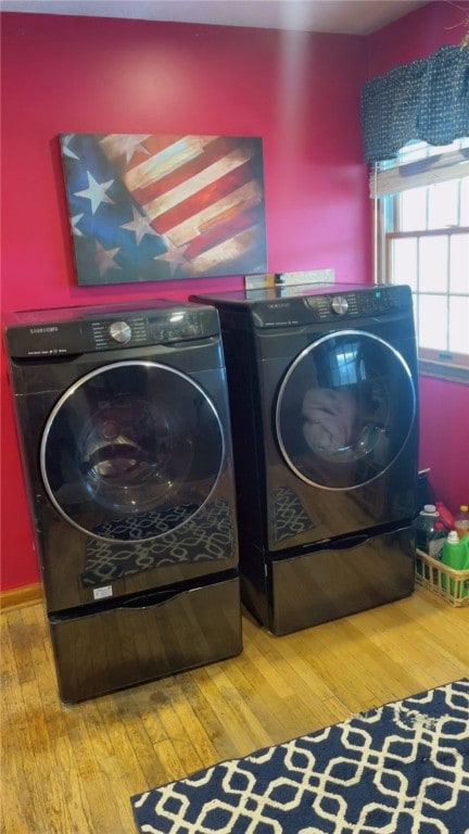 19 Misty Meadows Ln, Menallen Twp, PA 15401 - laundry area featuring separate washer and dryer and light wood-style floors
