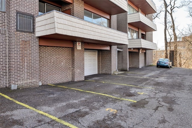 5841 Morrowfield Ave Unit 104, Squirrel Hill, PA 15217 - view of uncovered parking lot