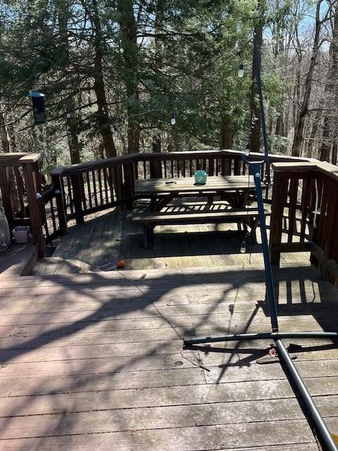 111 Mckenney Dr, Brighton Twp, PA 15009 - view of deck