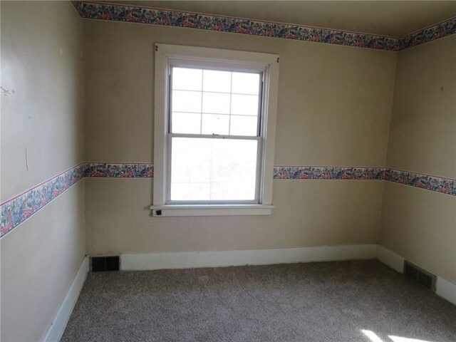 437 Shady Ave, Charleroi Boro, PA 15022 - carpeted spare room featuring visible vents and baseboards
