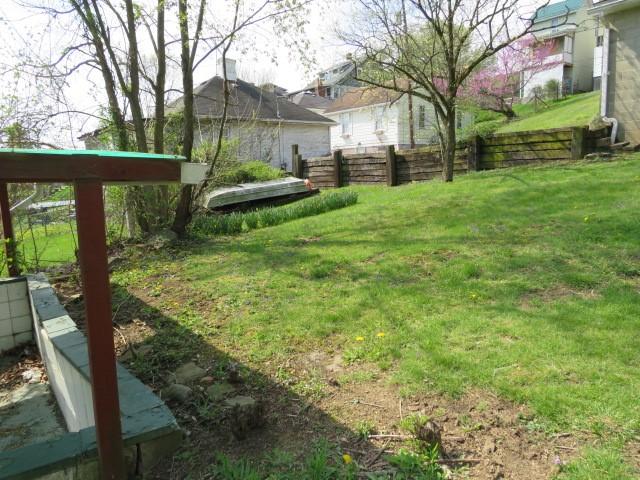 437 Shady Ave, Charleroi Boro, PA 15022 - view of yard