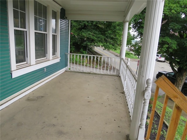 437 Shady Ave, Charleroi Boro, PA 15022 - view of porch