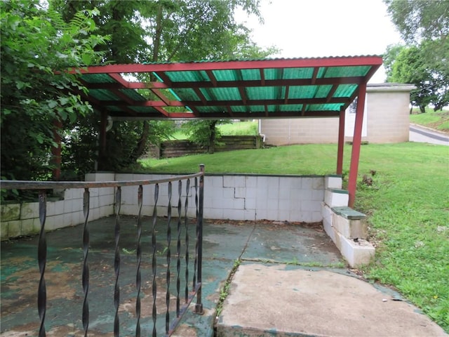 437 Shady Ave, Charleroi Boro, PA 15022 - view of patio