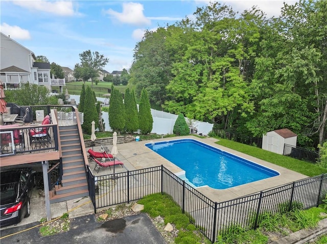 505 Luke Ct, Cranberry Twp, PA 16066 - view of swimming pool featuring a patio and a fenced backyard