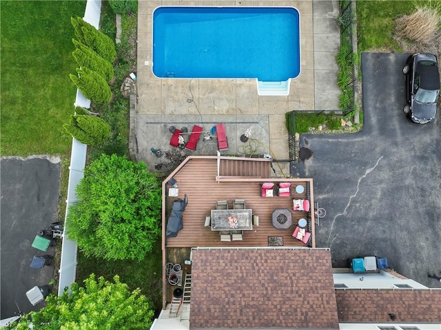 505 Luke Ct, Cranberry Twp, PA 16066 - aerial view of a pool area