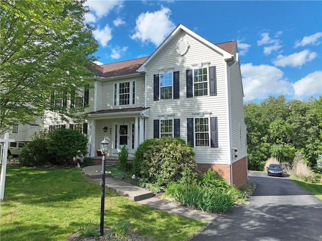 505 Luke Ct, Cranberry Twp, PA 16066 - view of front facade featuring a front lawn and driveway