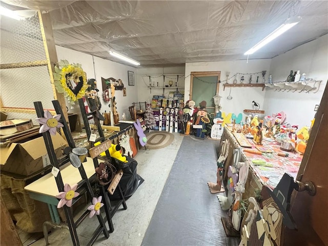 1677 Shady Plain Rd, Kiskiminetas Twp, PA 15613 - view of garage