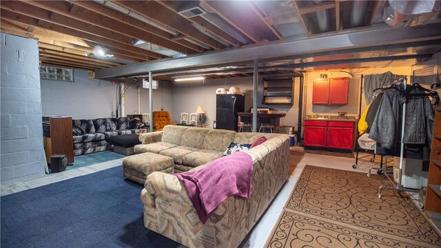 612 Freeport Rd, South Buffalo Twp, PA 16229 - view of living room