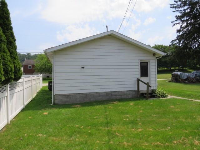 413 S 5th St, West Newton, PA 15089 - view of side of property