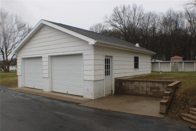 view of detached garage