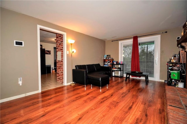 120 Scottsdale Dr, Moon/Crescent Twp, PA 15108 - living area featuring wood finished floors and baseboards