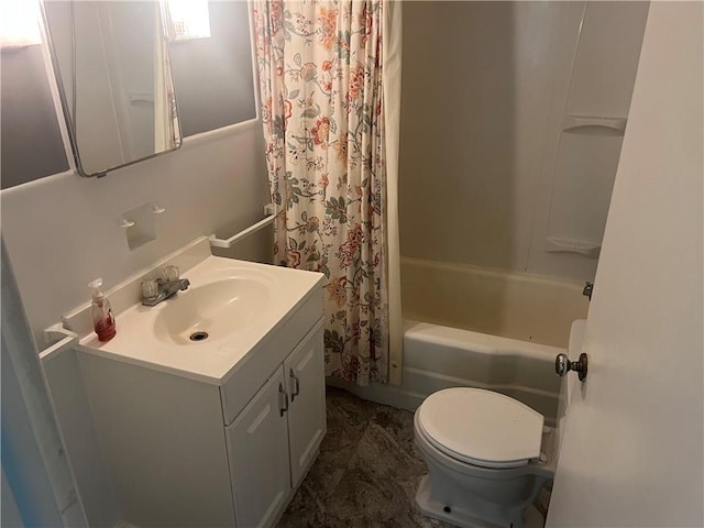 55 Evergreen, West Salem Twp, PA 16125 - bathroom with vanity and shower / tub combo with curtain