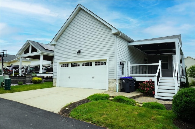 395 Wealdstone Rd, Cranberry Twp, PA 16066 - view of property exterior with driveway and a porch