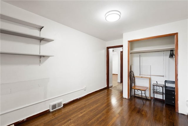 63 Lawn St, Oakland, PA 15213 - bedroom featuring dark wood-type flooring, baseboards, and visible vents