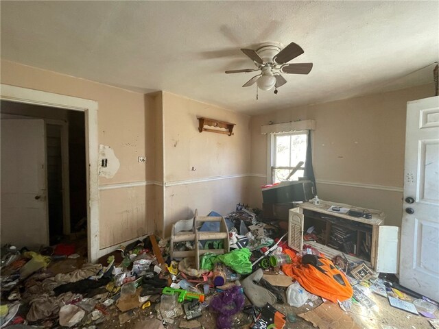 142 Baker St, Aliquippa, PA 15001 - interior space featuring a ceiling fan