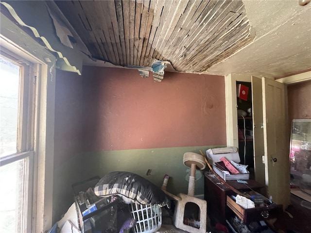 142 Baker St, Aliquippa, PA 15001 - interior space featuring wooden ceiling