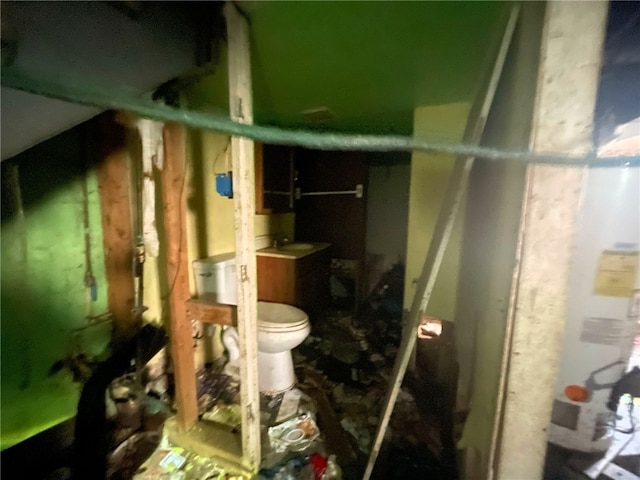 140 Baker St, Aliquippa, PA 15001 - bathroom with toilet and water heater