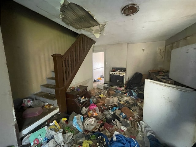 140 Baker St, Aliquippa, PA 15001 - interior space with stairs
