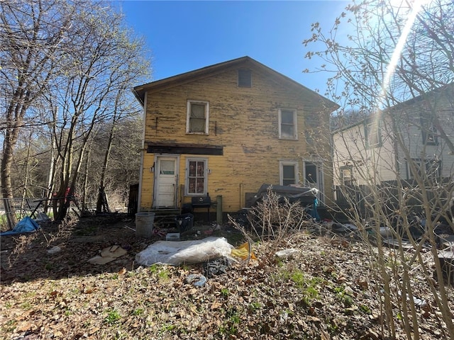 140 Baker St, Aliquippa, PA 15001 - view of rear view of house
