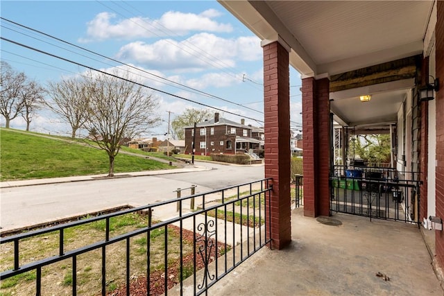 830 Adelaide St, Schenley Heights, PA 15219 - balcony featuring a residential view